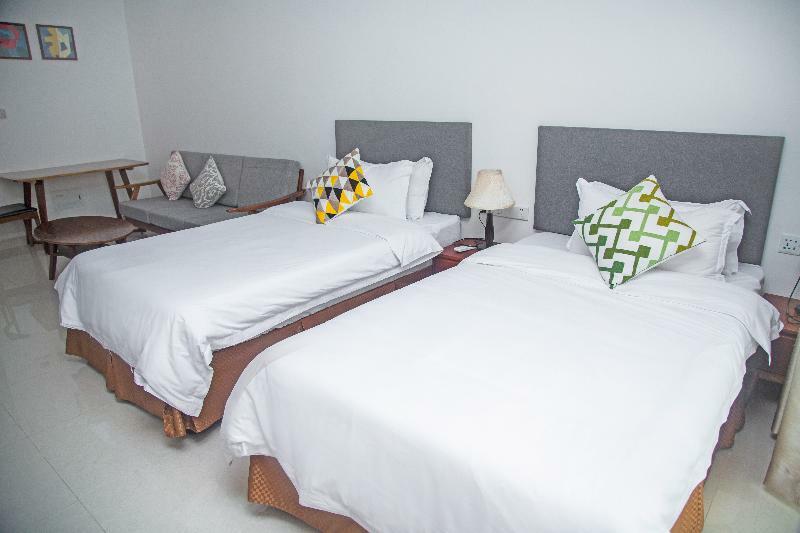 D.I.Riviera International Hotel Phnom-Penh Buitenkant foto